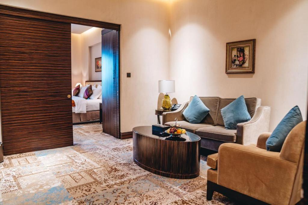 Warwick Al Khobar Hotel Bagian luar foto