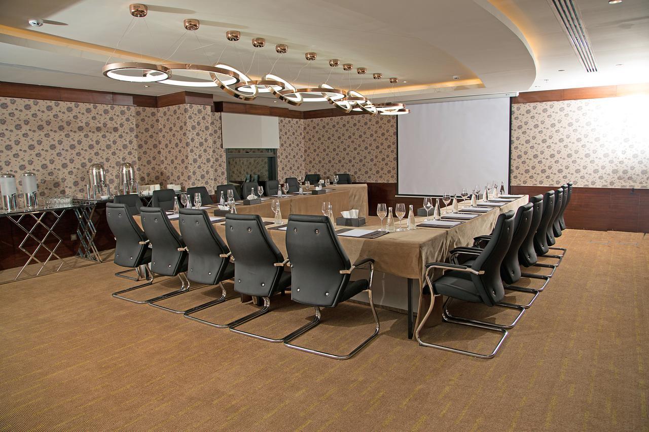 Warwick Al Khobar Hotel Bagian luar foto